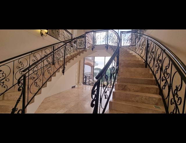 5 BEDROOM HOUSE FOR SALE IN UMHLANGA RIDGE